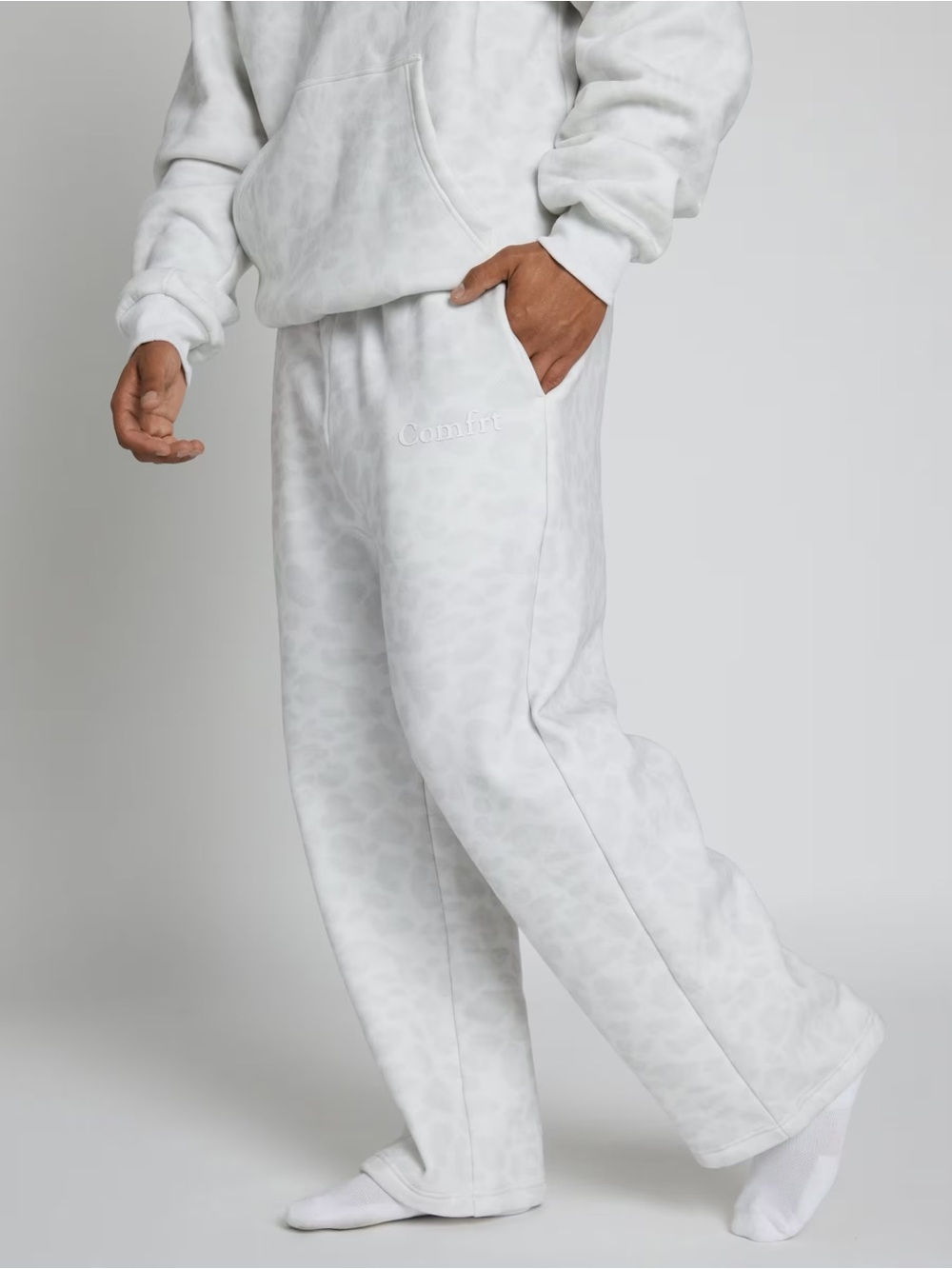 Comfrt Minimalist Straight Leg Sweatpants in Snow Leopard